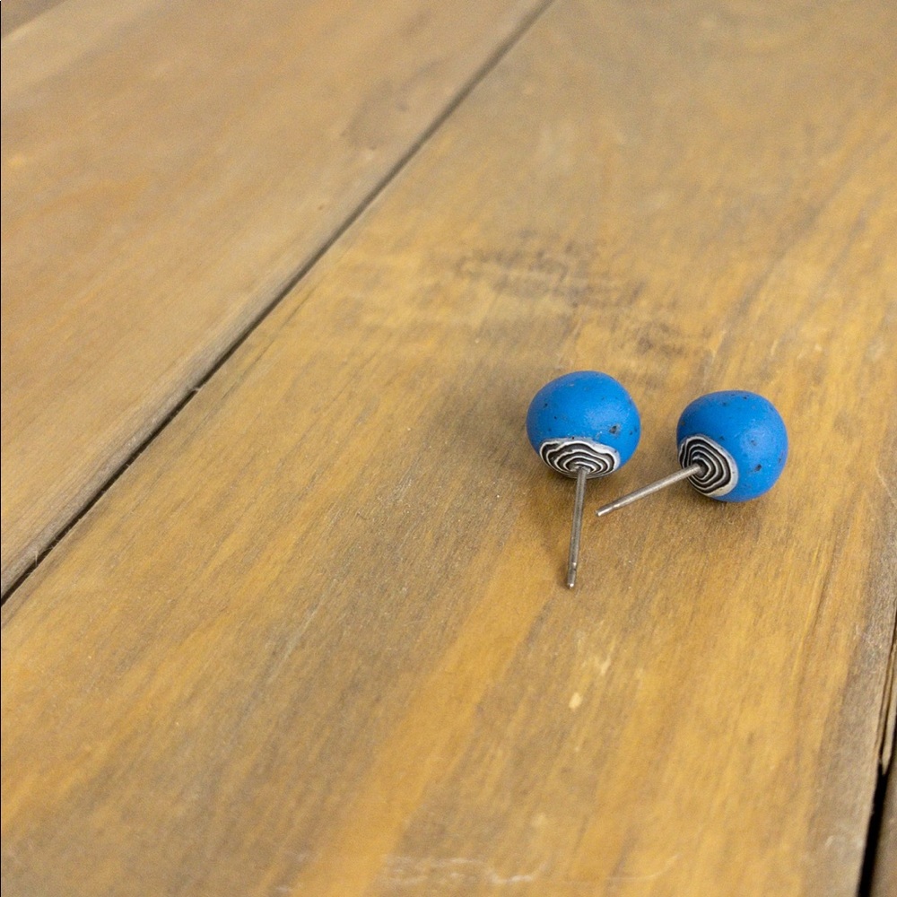 NEW Titanium Posts | Bright Blue Pop Color Studs - Picture 3 of 8